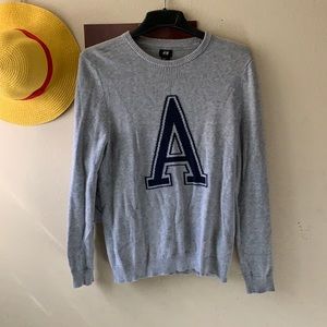 University style H&M Crewneck